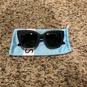 Toms Sydney Sunglasses -Black with Blue Cloth Case